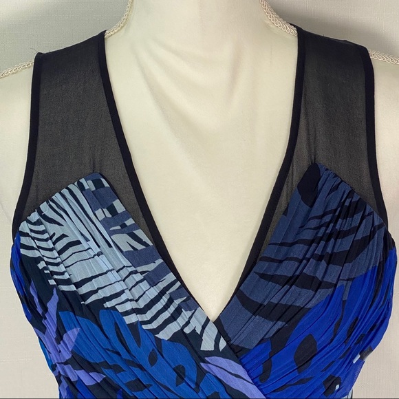 Armani Exchange Floral V-Neck Pleated Mini Dress - Picture 3 of 14